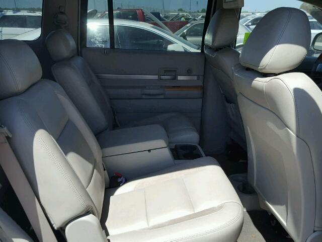 1A8HX58T29F706108 - 2009 CHRYSLER ASPEN LIMI SILVER photo 6