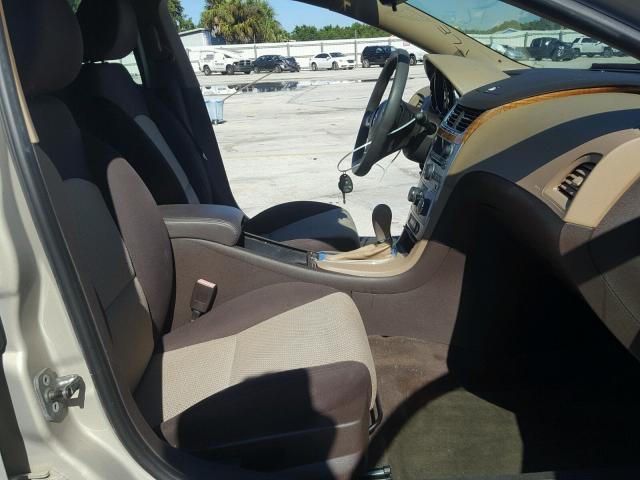 1G1ZC5EB4AF212476 - 2010 CHEVROLET MALIBU 1LT 金色 照片 5