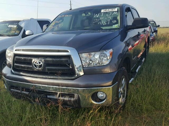 5TFEM5F10CX042316 - 2012 TOYOTA TUNDRA GRAY photo 2