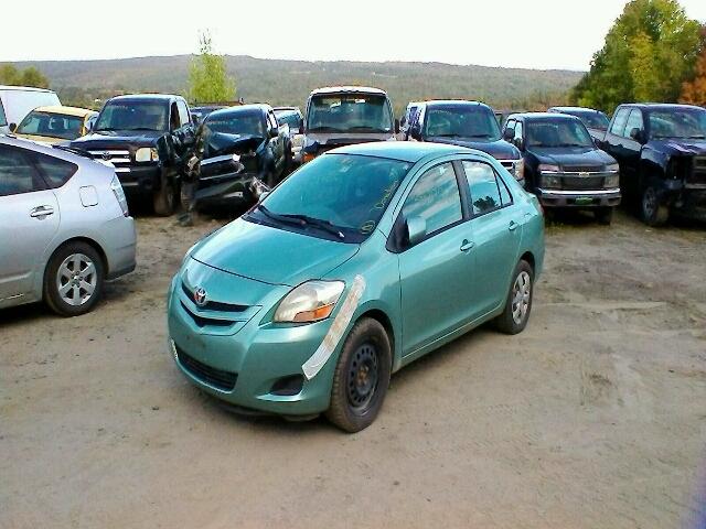 JTDBT923871034879 - 2007 TOYOTA YARIS GREEN photo 2