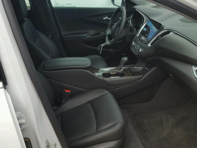 1G1ZH5SX6HF182506 - 2017 CHEVROLET MALIBU PRE WHITE photo 5