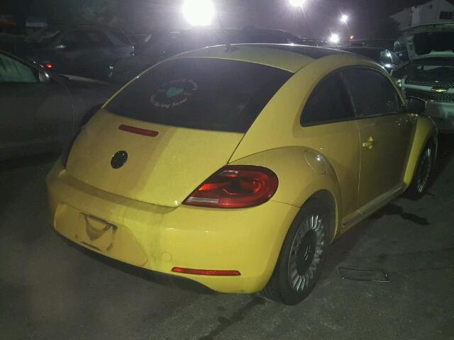 3VWJX7AT5EM618837 - 2014 VOLKSWAGEN BEETLE YELLOW photo 4