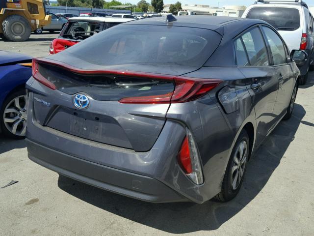 JTDKARFP7J3075602 - 2018 TOYOTA PRIUS PRIM ნაცრისფერი ფოტო 4