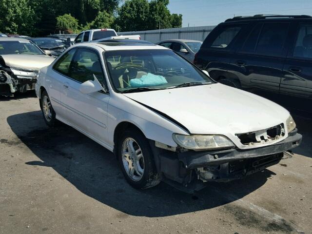 19UYA3158XL005811 - 1999 ACURA 2.3CL WHITE photo 1