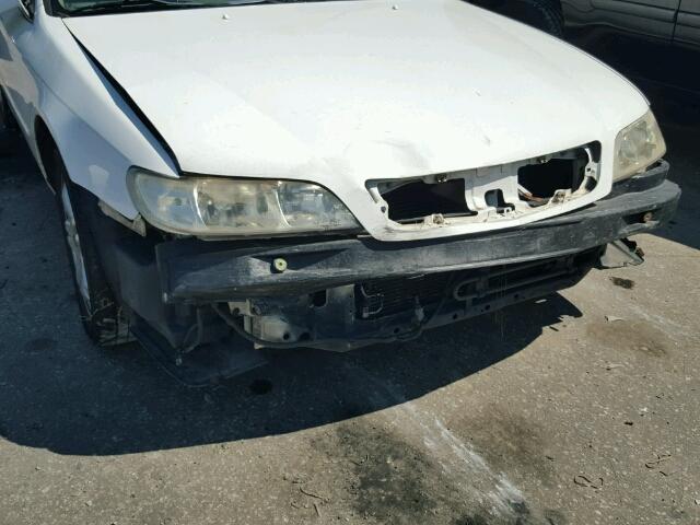 19UYA3158XL005811 - 1999 ACURA 2.3CL WHITE photo 9