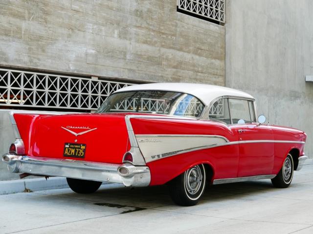 VC57N113342 - 1957 CHEVROLET BEL AIR RED photo 3