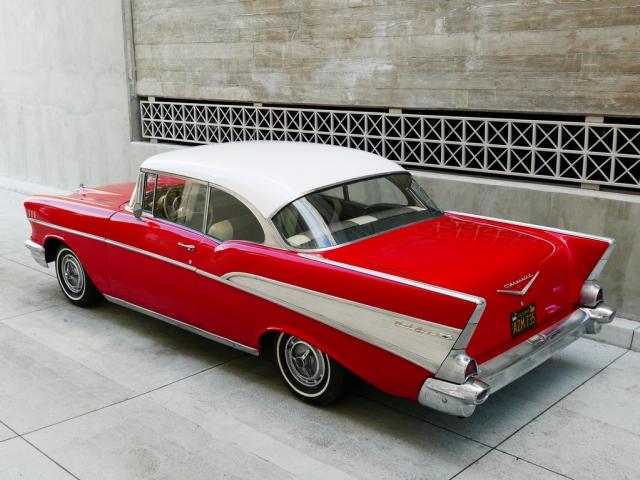 VC57N113342 - 1957 CHEVROLET BEL AIR RED photo 4