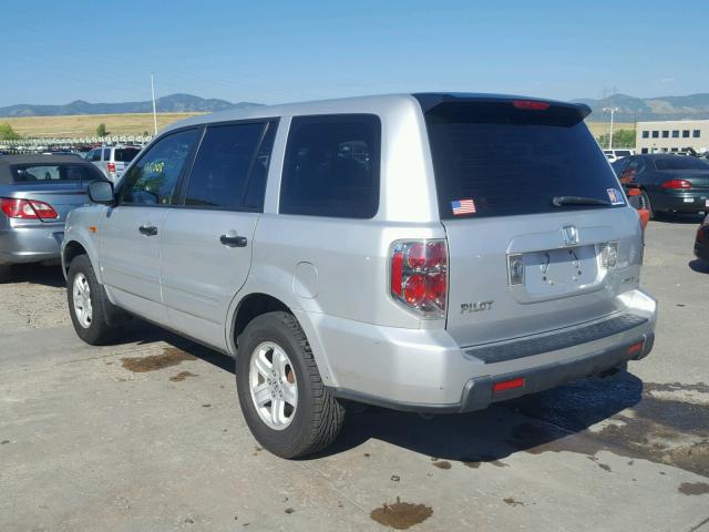 2HKYF18166H513978 - 2006 HONDA PILOT LX SILVER photo 3