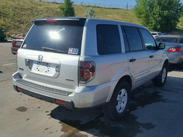 2HKYF18166H513978 - 2006 HONDA PILOT LX SILVER photo 4