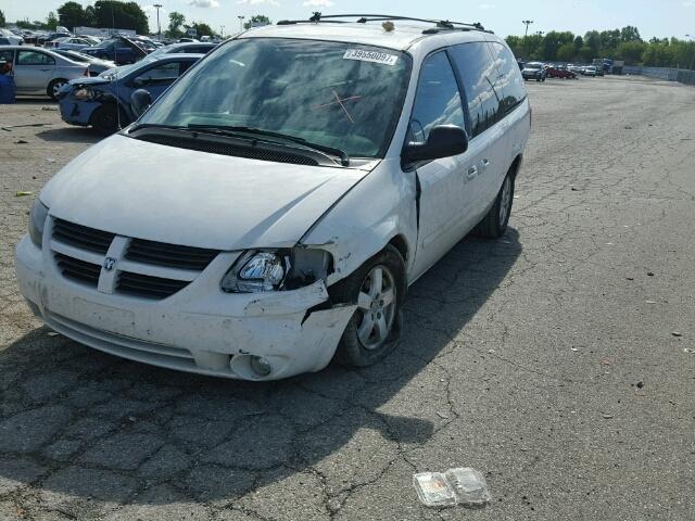 2D4GP44L66R669588 - 2006 DODGE GRAND CARA WHITE photo 2