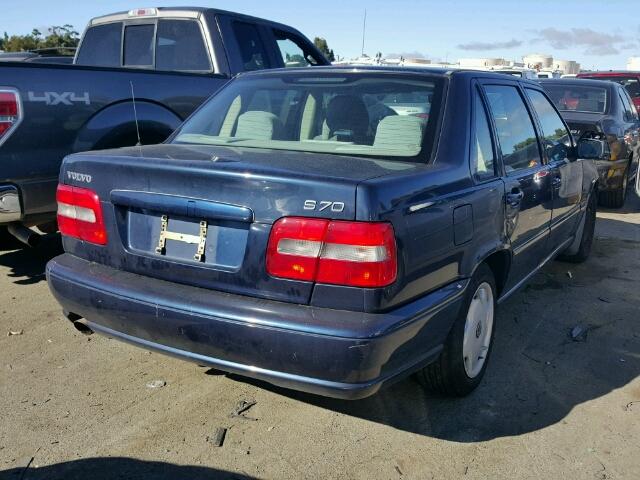 YV1LS5547W1465274 - 1998 VOLVO S70 BLUE photo 4