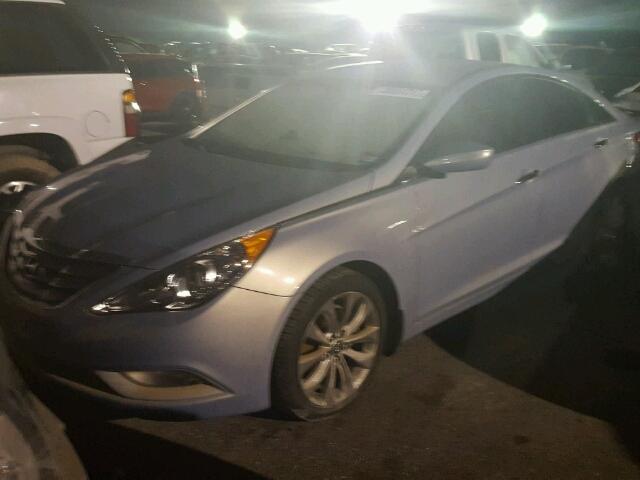 5NPEC4ACXDH689048 - 2013 HYUNDAI SONATA BLUE photo 2