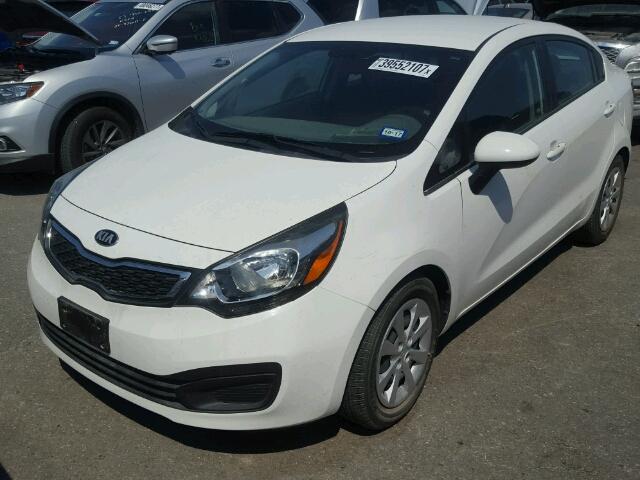 KNADN4A35D6303861 - 2013 KIA RIO WHITE photo 2