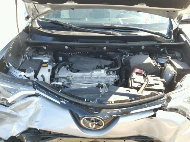 2T3RFREV3JW718556 - 2018 TOYOTA RAV4 ADVEN SILVER photo 7