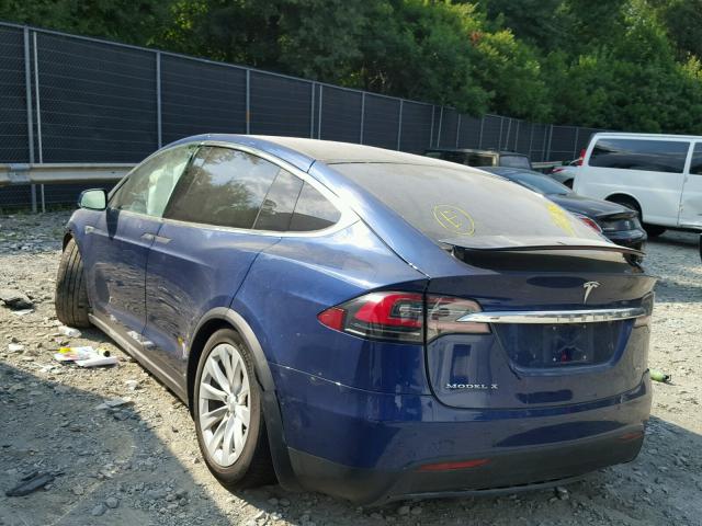 5YJXCBE24GF017584 - 2016 TESLA MODEL X BLUE photo 3