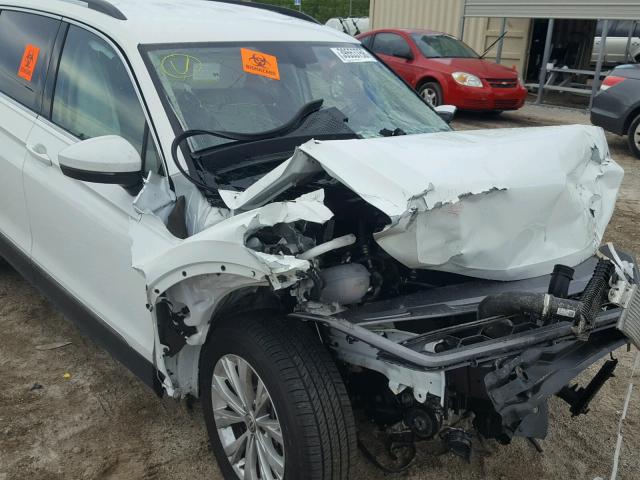 3VV3B7AX6JM020846 - 2018 VOLKSWAGEN TIGUAN SE Weiß Foto 9