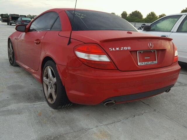 WDBWK54F37F142414 - 2007 MERCEDES-BENZ SLK RED photo 3