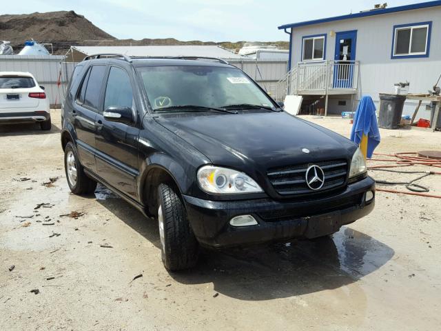 4JGAB54E82A331208 - 2002 MERCEDES-BENZ ML 320 BLACK photo 1