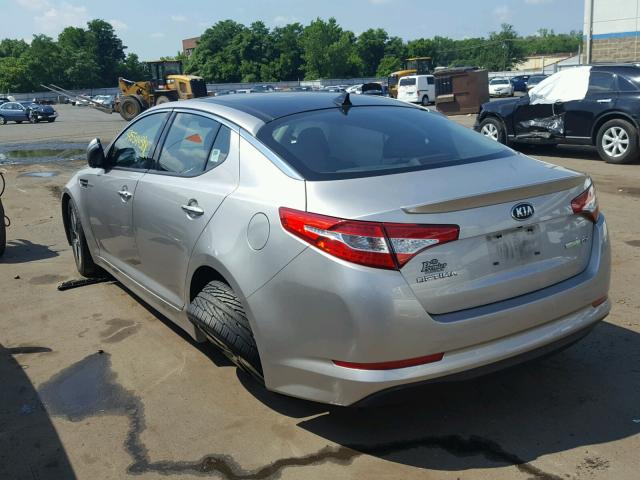 KNAGM4ADXD5060675 - 2013 KIA OPTIMA HYB SILVER photo 3