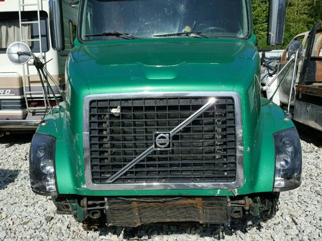 4V4NC9EJ3CN542773 - 2012 VOLVO VN GREEN photo 7