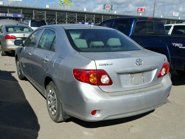 1NXBU40E99Z127623 - 2009 TOYOTA COROLLA BA SILVER photo 3