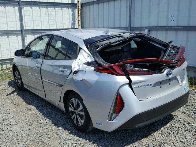 JTDKARFP1H3059504 - 2017 TOYOTA PRIUS PRIM 银色 照片 3