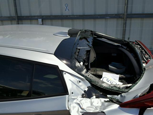 JTDKARFP1H3059504 - 2017 TOYOTA PRIUS PRIM 银色 照片 9