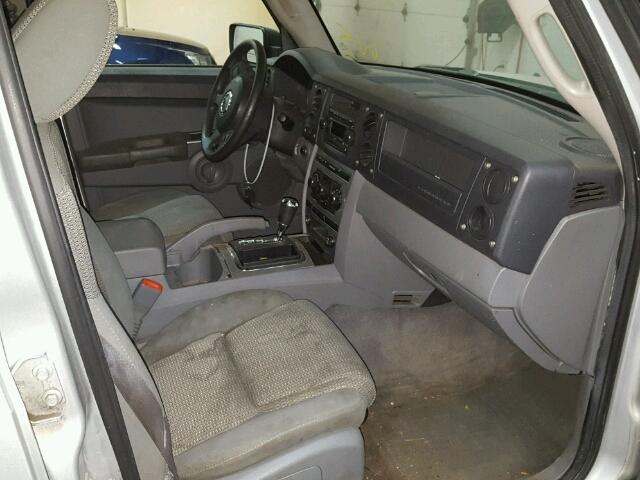1J8HG48K67C527697 - 2007 JEEP COMMANDER ვერცხლისფერი ფოტო 5