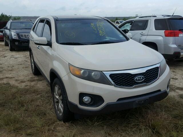 5XYKU4A22BG012992 - 2011 KIA SORENTO EX WHITE photo 1