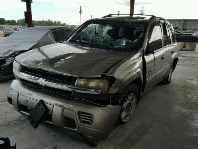 1GNDS13S522323103 - 2002 CHEVROLET TRAILBLAZE GRAY photo 2