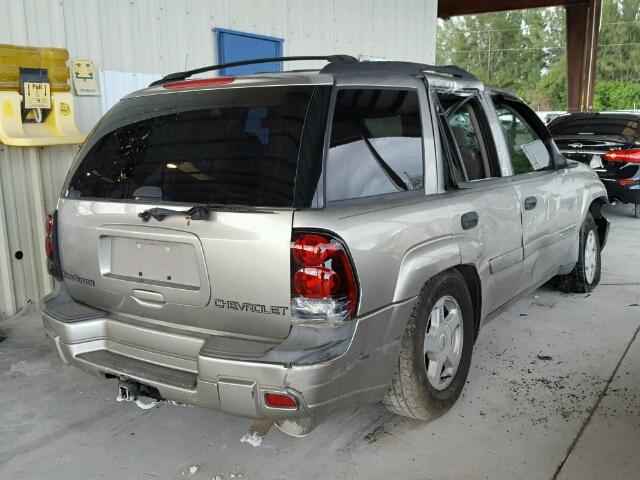 1GNDS13S522323103 - 2002 CHEVROLET TRAILBLAZE GRAY photo 4