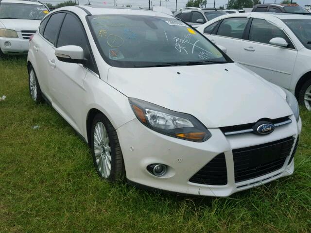 1FAHP3N27CL410006 - 2012 FORD FOCUS WHITE photo 1