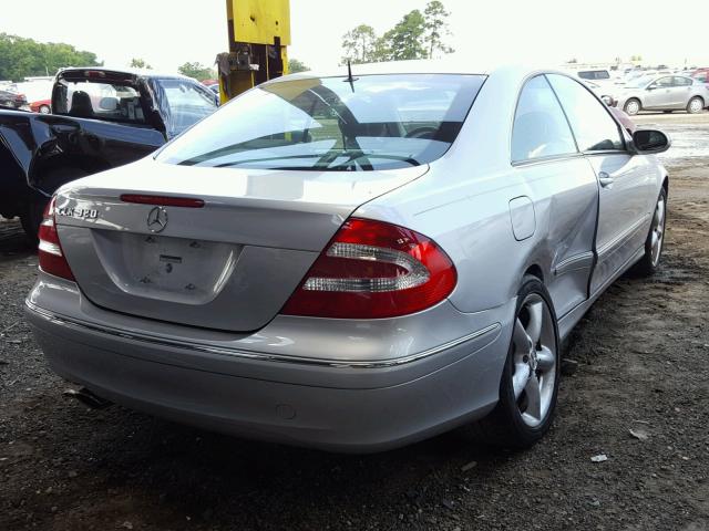 WDBTJ65J25F163153 - 2005 MERCEDES-BENZ CLK 320C SILVER photo 4