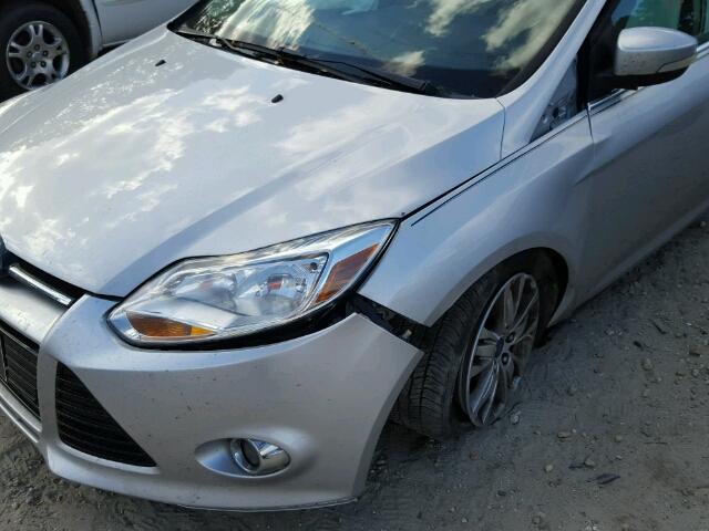 1FAHP3H22CL230282 - 2012 FORD FOCUS SEL SILVER photo 10