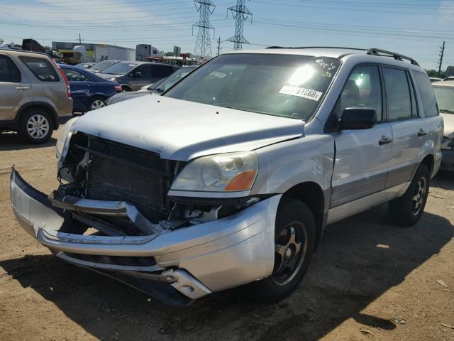 2HKYF18153H605708 - 2003 HONDA PILOT LX SILVER photo 2