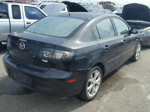 JM1BK32F181137637 - 2008 MAZDA 3 I BLACK photo 4