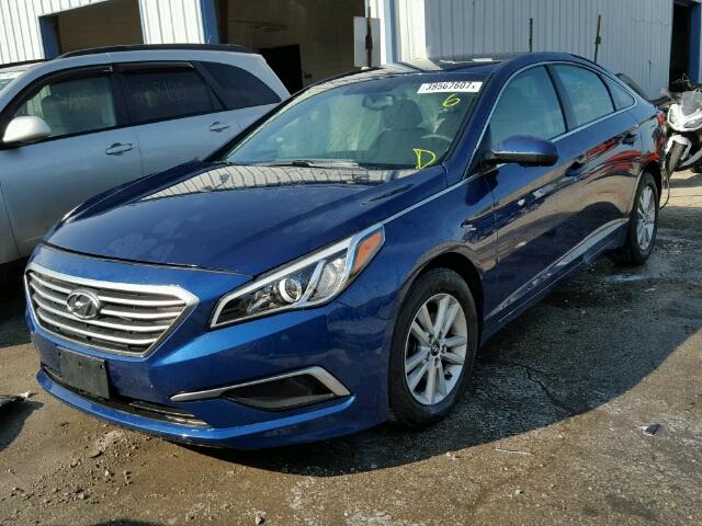 5NPE24AF0GH316912 - 2016 HYUNDAI SONATA SE BLUE photo 2