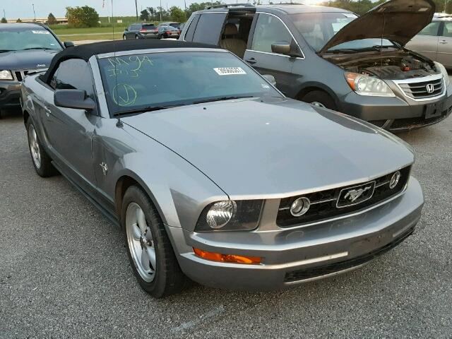 1ZVHT84N395118801 - 2009 FORD MUSTANG SILVER photo 1