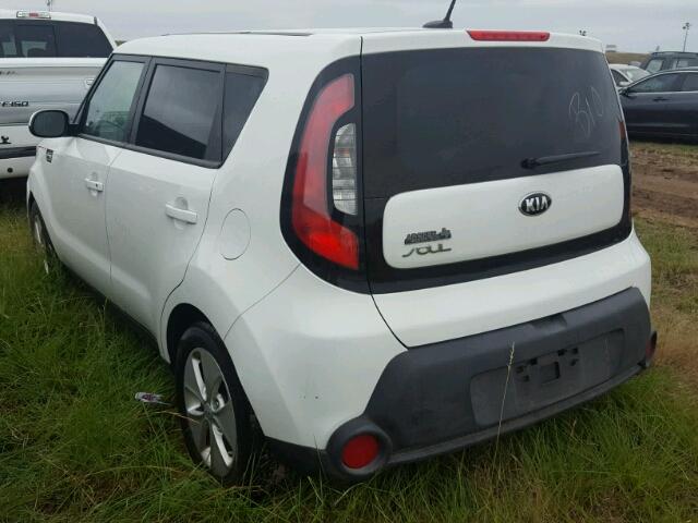 KNDJN2A2XG7292906 - 2016 KIA SOUL WHITE photo 3