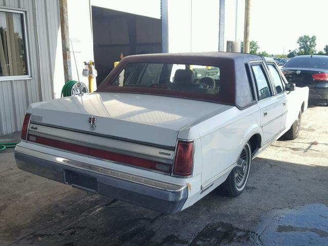 1LNBM81F8JY658257 - 1988 LINCOLN TOWN CAR WHITE photo 4