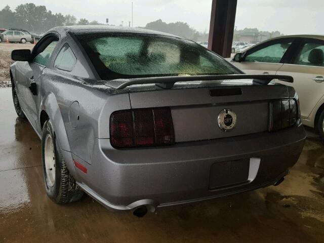1ZVHT82HX65143705 - 2006 FORD MUSTANG GT GRAY photo 3
