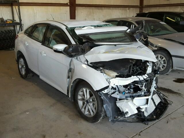 1FADP3F29HL221880 - 2017 FORD FOCUS SE WHITE photo 1