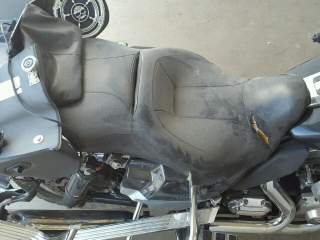 1HD1KEM18CB611898 - 2012 HARLEY-DAVIDSON FLHTK ELEC შავი ფოტო 6