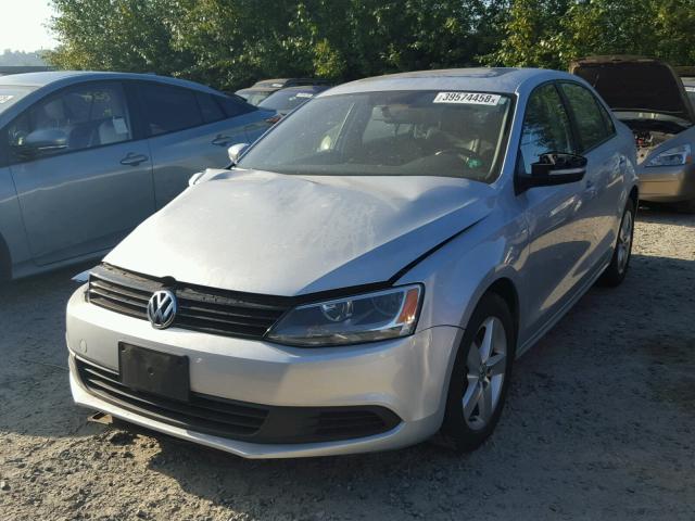 3VWLL7AJXBM093465 - 2011 VOLKSWAGEN JETTA TDI SILVER photo 2