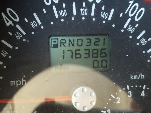 3VWBK21C32M417794 - 2002 VOLKSWAGEN NEW BEETLE 白色 照片 8