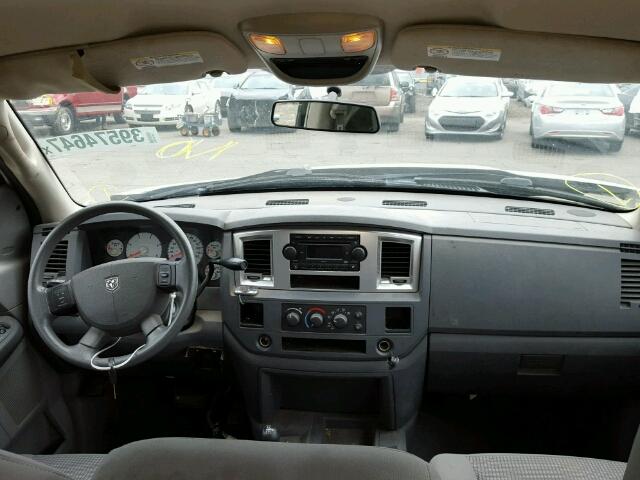 1D7KS28C27J565356 - 2007 DODGE RAM 2500 S WHITE photo 9