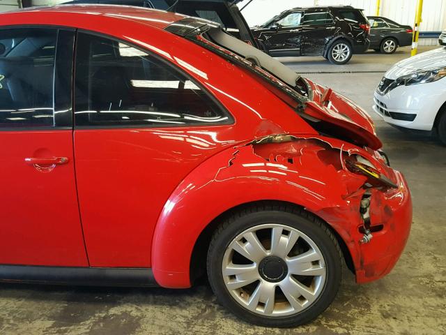 3VWCD21CX3M443972 - 2003 VOLKSWAGEN NEW BEETLE 红色 照片 9
