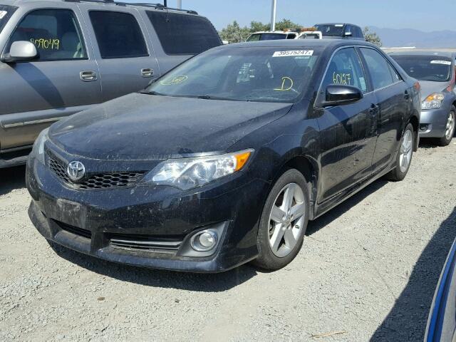 4T1BF1FK7EU762131 - 2014 TOYOTA CAMRY BLACK photo 2