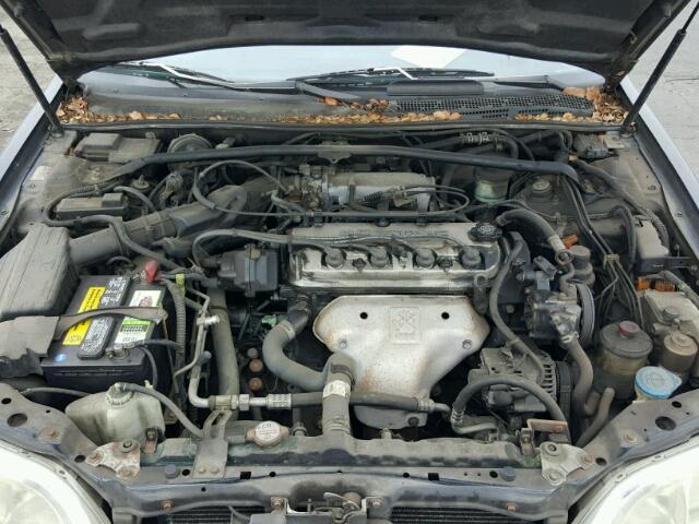 19UYA1255VL007953 - 1997 ACURA 2.2CL Սև լուսանկար 7