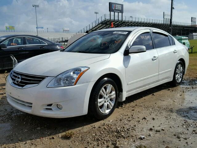 1N4AL2AP2BN447721 - 2011 NISSAN ALTIMA WHITE photo 2